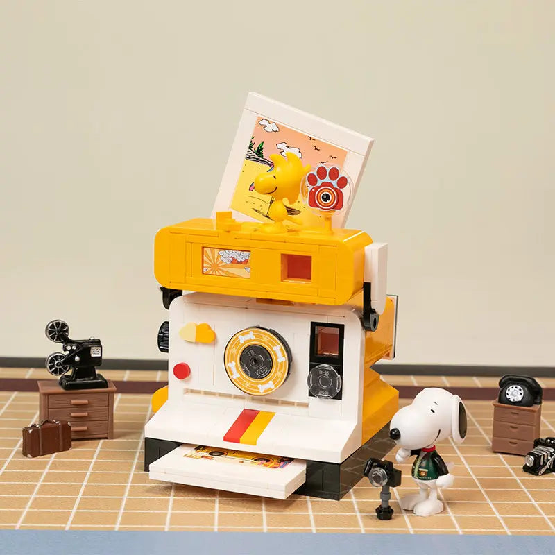 Pantasy Snoopy Red House Building Blocks – 12 Designs to Collect