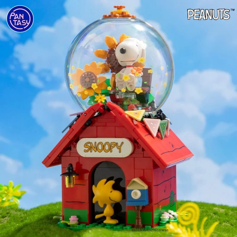 Pantasy Snoopy Red House Building Blocks – 12 Designs to Collect