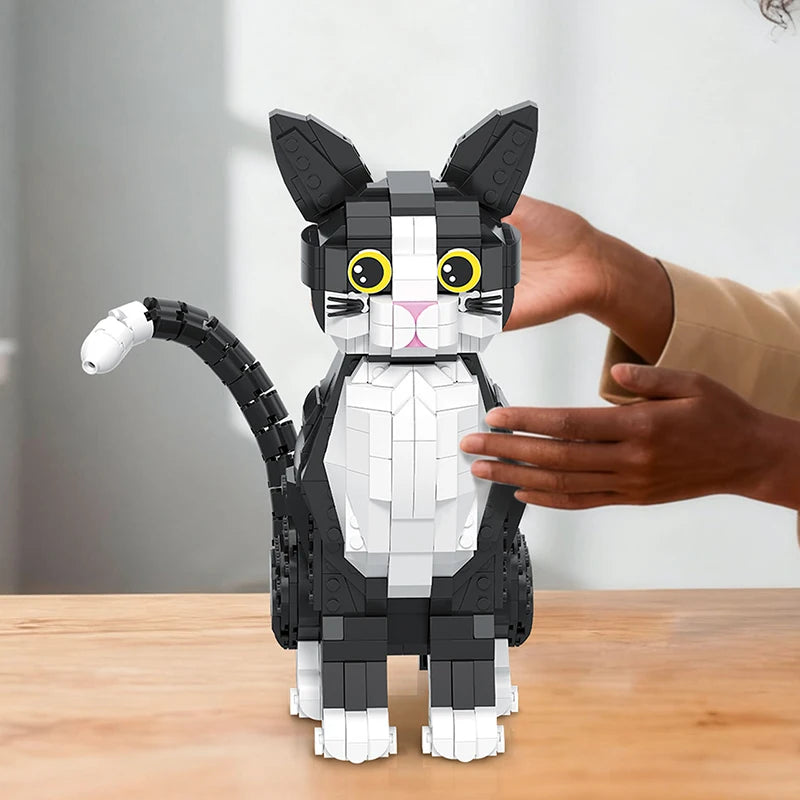 801PCS Tuxedo Cat Building Blocks – Cute Kitty Display Model