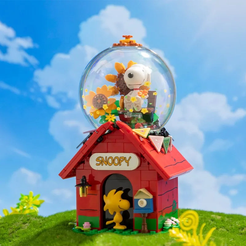 Pantasy Snoopy Red House Building Blocks – 12 Designs to Collect