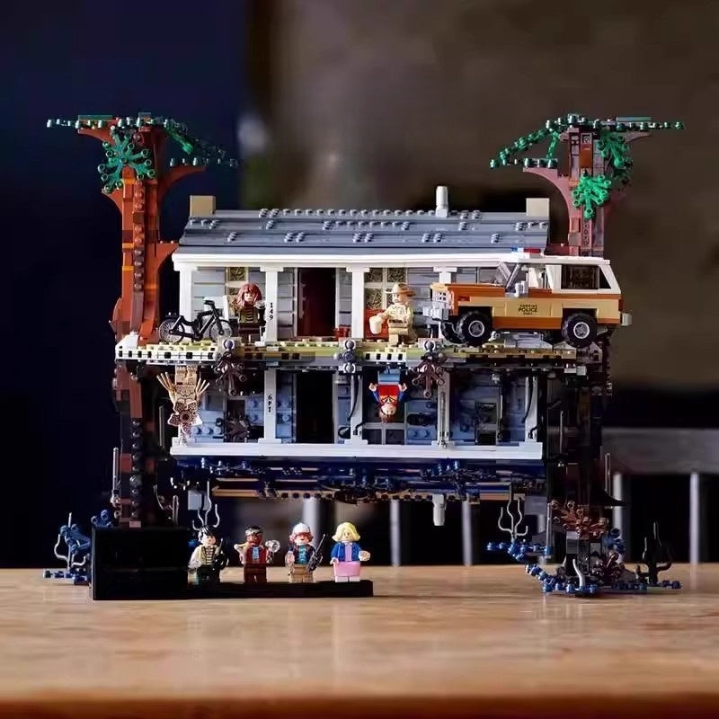The Upside Down Building Block Set – 2,287 Pieces