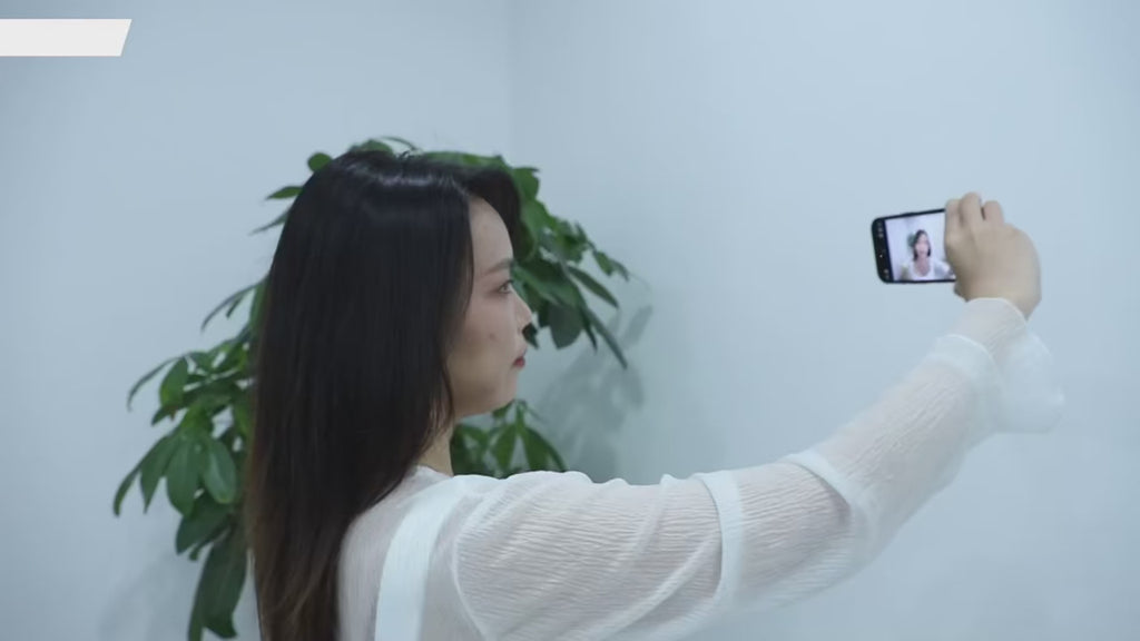 Magnetic Wireless Selfie Monitor with Remote Control Power Bank