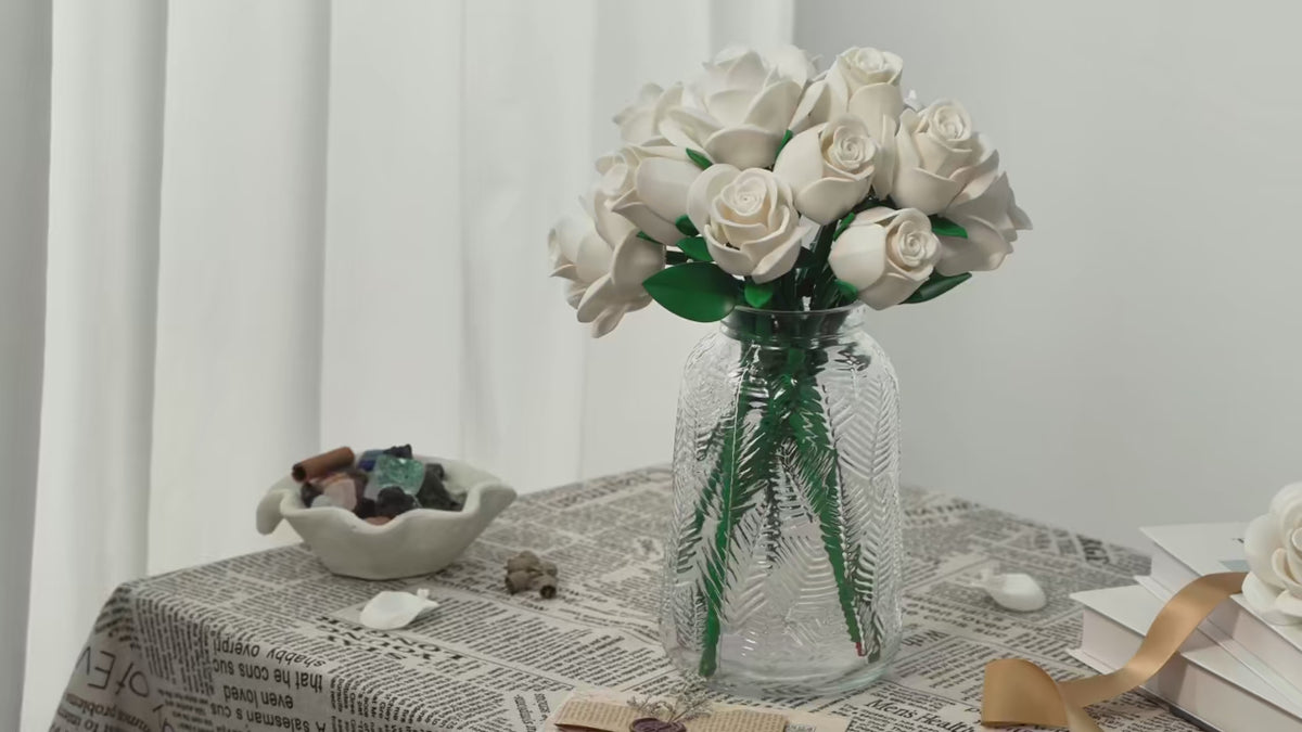 12 Rose White Bouquet Building Set